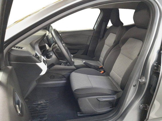 Aperçu de la photo 15 du véhicule RENAULT CLIO V