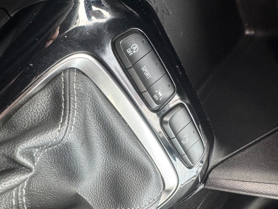 Aperçu de la photo 18 du véhicule OPEL CORSA