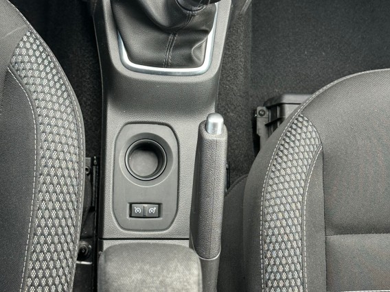 Aperçu de la photo 19 du véhicule DACIA DUSTER