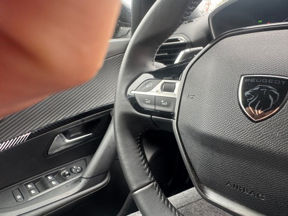 Aperçu de la photo 12 du véhicule PEUGEOT 2008