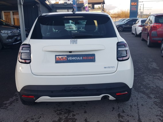 Aperçu de la photo 15 du véhicule FIAT 600