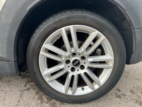 Aperçu de la photo 10 du véhicule MINI COUNTRYMAN F60