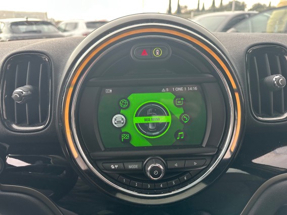 Aperçu de la photo 29 du véhicule MINI COUNTRYMAN F60