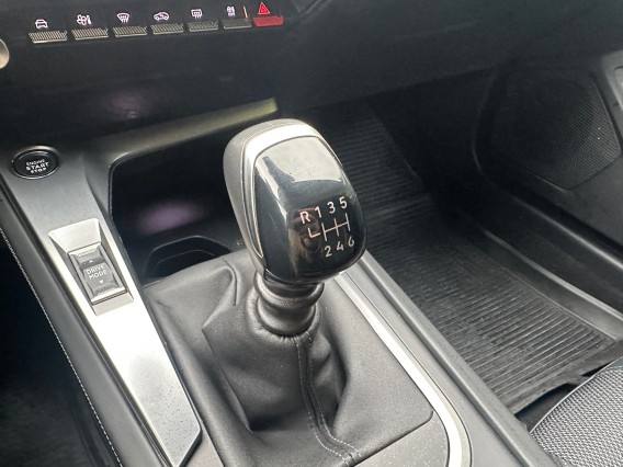 Aperçu de la photo 21 du véhicule PEUGEOT 308 SW