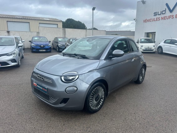 Aperçu de la photo 4 du véhicule FIAT 500e BERLINE MY22 SERIE 1 STEP 2