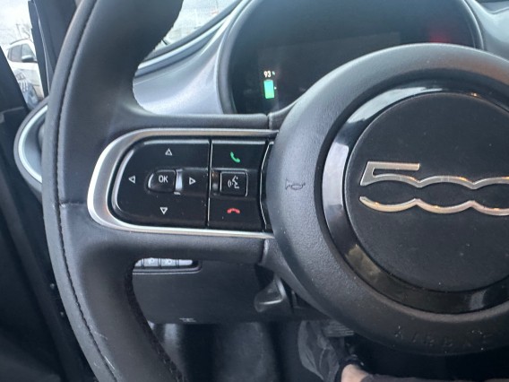 Aperçu de la photo 15 du véhicule FIAT 500e BERLINE MY22 SERIE 1 STEP 2