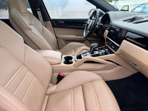 Aperçu de la photo 22 du véhicule PORSCHE CAYENNE COUPE