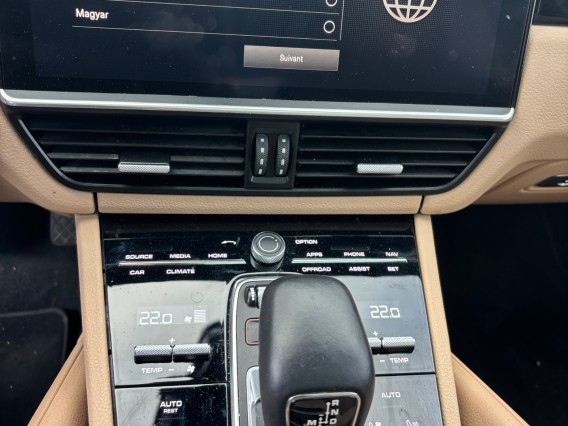 Aperçu de la photo 23 du véhicule PORSCHE CAYENNE COUPE