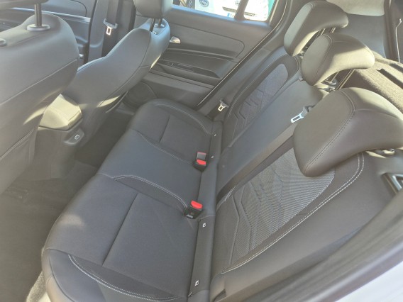 Aperçu de la photo 24 du véhicule JEEP AVENGER