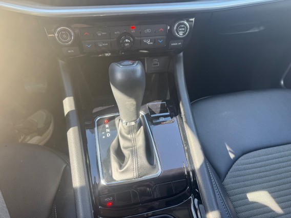 Aperçu de la photo 13 du véhicule JEEP COMPASS