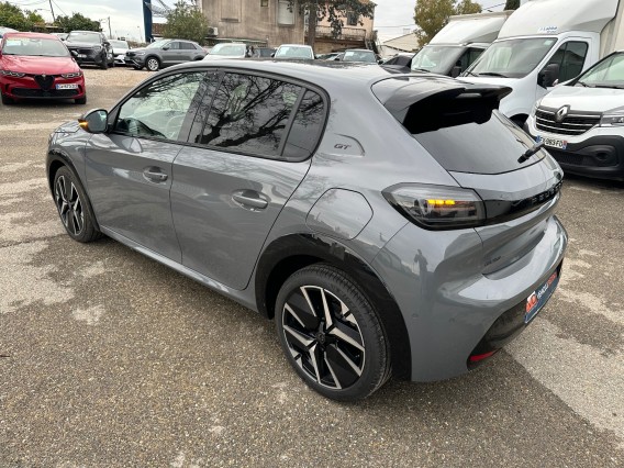 Aperçu de la photo 8 du véhicule PEUGEOT 208