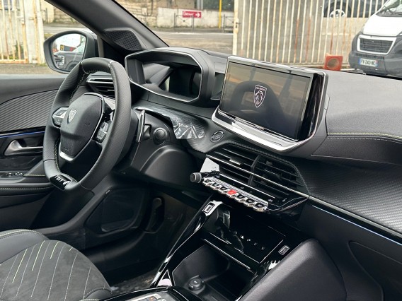 Aperçu de la photo 10 du véhicule PEUGEOT 208