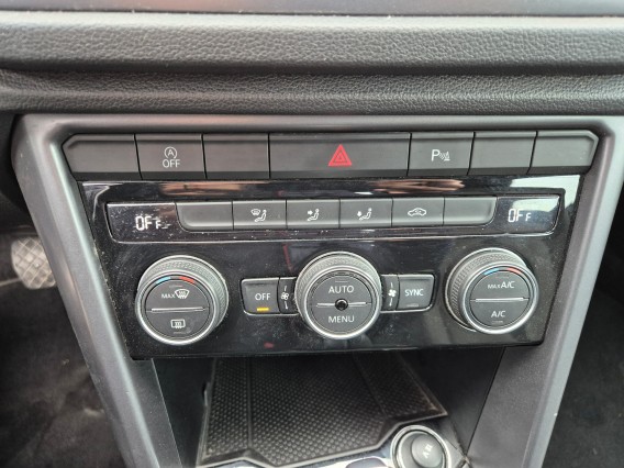 Aperçu de la photo 11 du véhicule VOLKSWAGEN T-ROC CABRIOLET