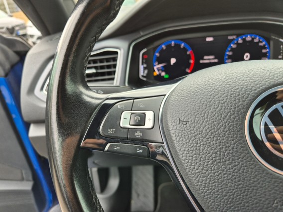 Aperçu de la photo 15 du véhicule VOLKSWAGEN T-ROC CABRIOLET