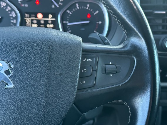 Aperçu de la photo 37 du véhicule PEUGEOT TRAVELLER BUSINESS