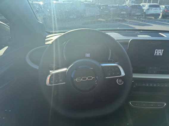 Aperçu de la photo 12 du véhicule FIAT 600