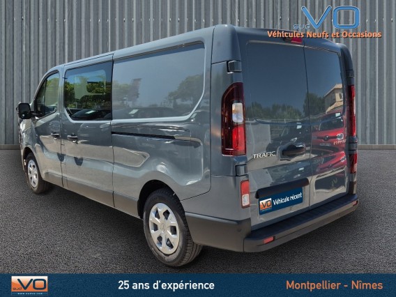 Aperçu de la photo 5 du véhicule RENAULT TRAFIC CABINE APPROFONDIE