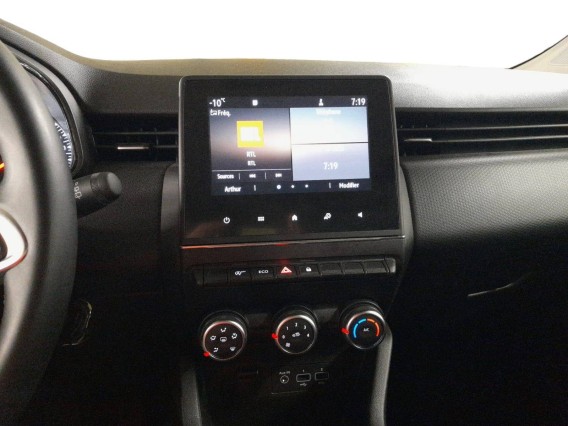 Aperçu de la photo 10 du véhicule RENAULT CLIO V