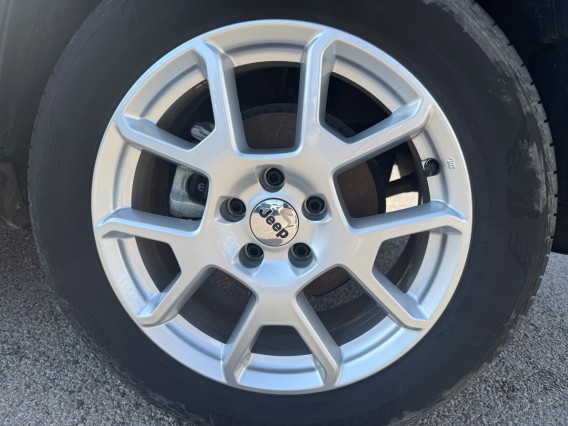 Aperçu de la photo 29 du véhicule JEEP RENEGADE