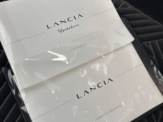 Aperçu de la photo 2 du véhicule LANCIA YPSILON