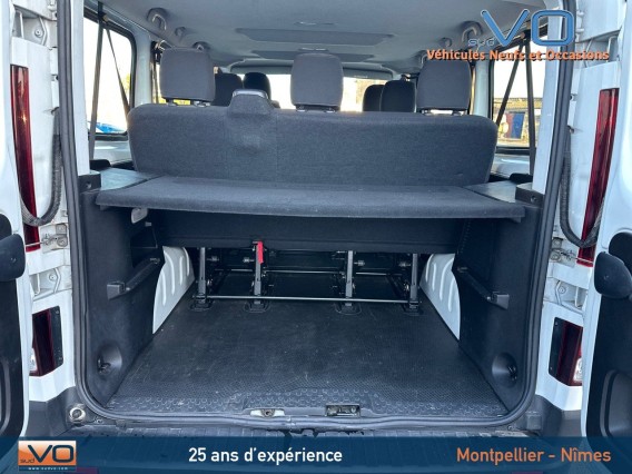 Aperçu de la photo 21 du véhicule RENAULT TRAFIC COMBI