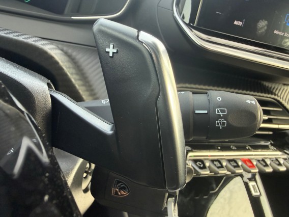 Aperçu de la photo 19 du véhicule PEUGEOT 208