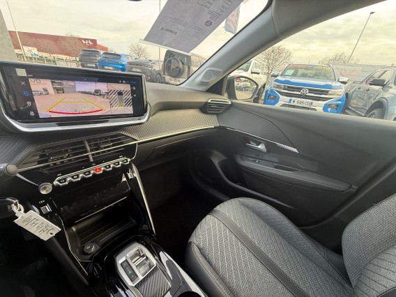 Aperçu de la photo 25 du véhicule PEUGEOT 208