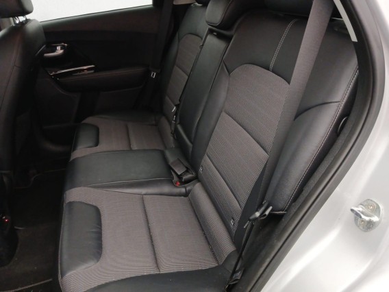 Aperçu de la photo 12 du véhicule KIA NIRO