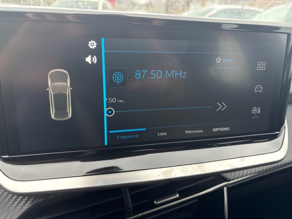 Aperçu de la photo 17 du véhicule PEUGEOT 208