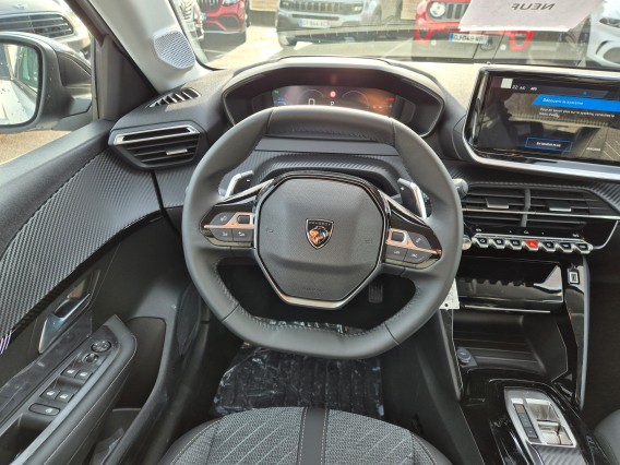 Aperçu de la photo 12 du véhicule PEUGEOT 208