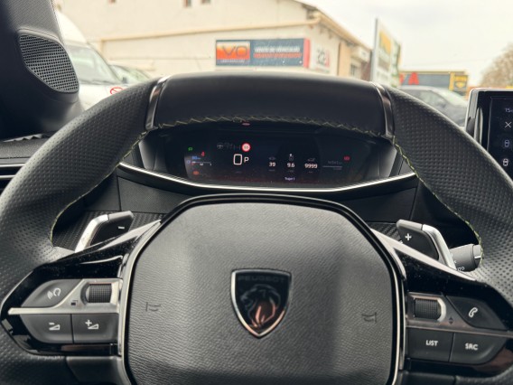 Aperçu de la photo 11 du véhicule PEUGEOT 208