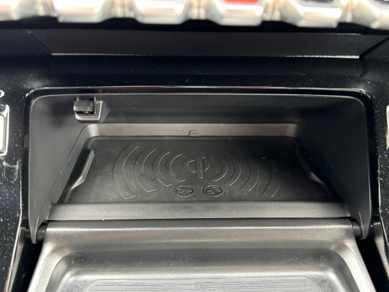 Aperçu de la photo 17 du véhicule PEUGEOT 208