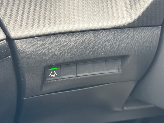 Aperçu de la photo 20 du véhicule PEUGEOT 208