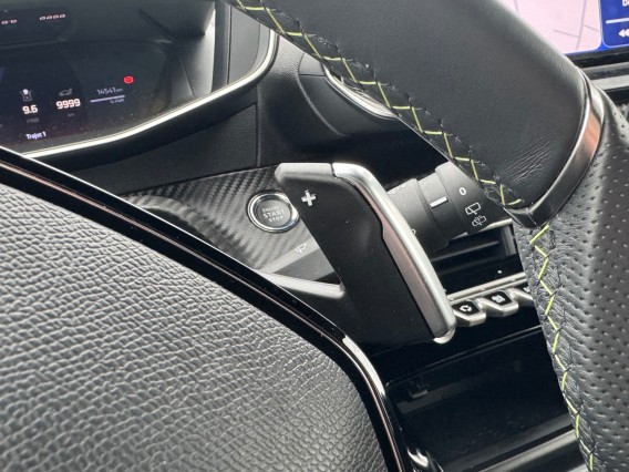 Aperçu de la photo 24 du véhicule PEUGEOT 208