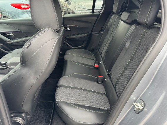 Aperçu de la photo 27 du véhicule PEUGEOT 208