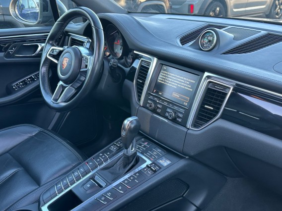 Aperçu de la photo 10 du véhicule PORSCHE MACAN