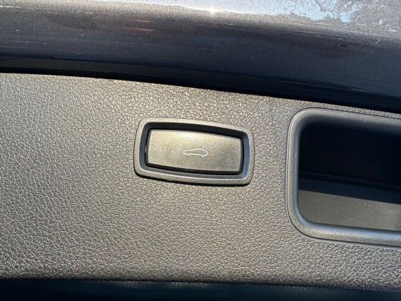 Aperçu de la photo 25 du véhicule PORSCHE MACAN