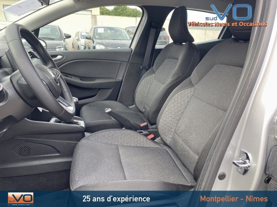 Aperçu de la photo 16 du véhicule RENAULT CLIO V