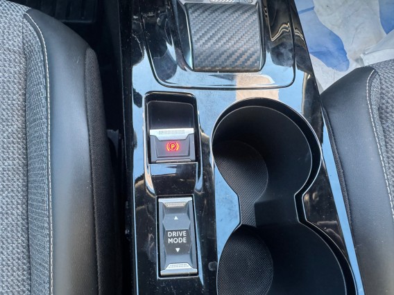 Aperçu de la photo 22 du véhicule PEUGEOT 2008