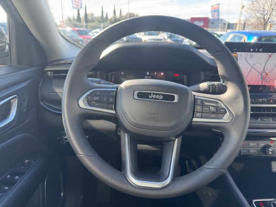 Aperçu de la photo 11 du véhicule JEEP COMPASS