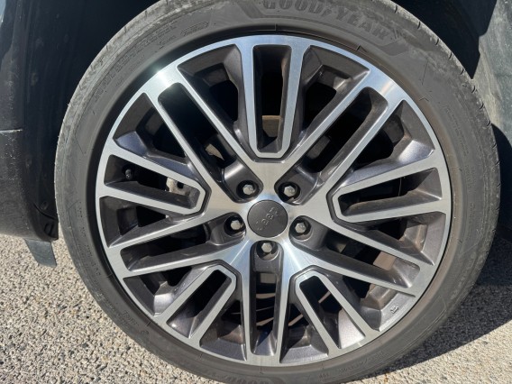 Aperçu de la photo 19 du véhicule JEEP COMPASS