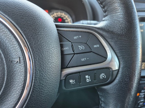 Aperçu de la photo 10 du véhicule JEEP RENEGADE