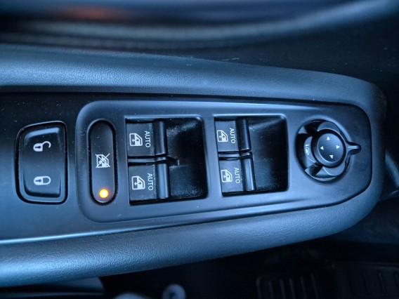 Aperçu de la photo 14 du véhicule JEEP RENEGADE