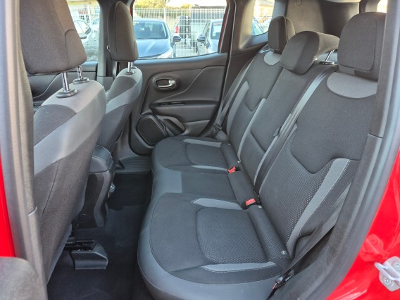 Aperçu de la photo 16 du véhicule JEEP RENEGADE