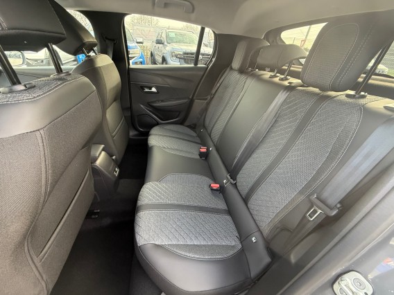 Aperçu de la photo 29 du véhicule PEUGEOT 208