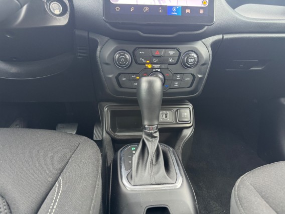 Aperçu de la photo 15 du véhicule JEEP RENEGADE