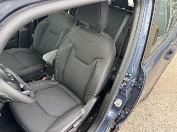 Aperçu de la photo 18 du véhicule JEEP RENEGADE