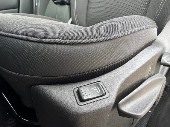 Aperçu de la photo 19 du véhicule JEEP RENEGADE