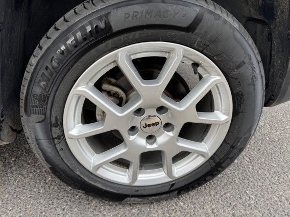 Aperçu de la photo 22 du véhicule JEEP RENEGADE