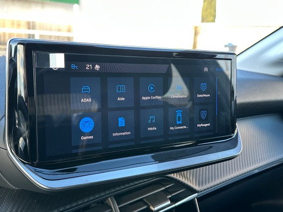 Aperçu de la photo 21 du véhicule PEUGEOT 208